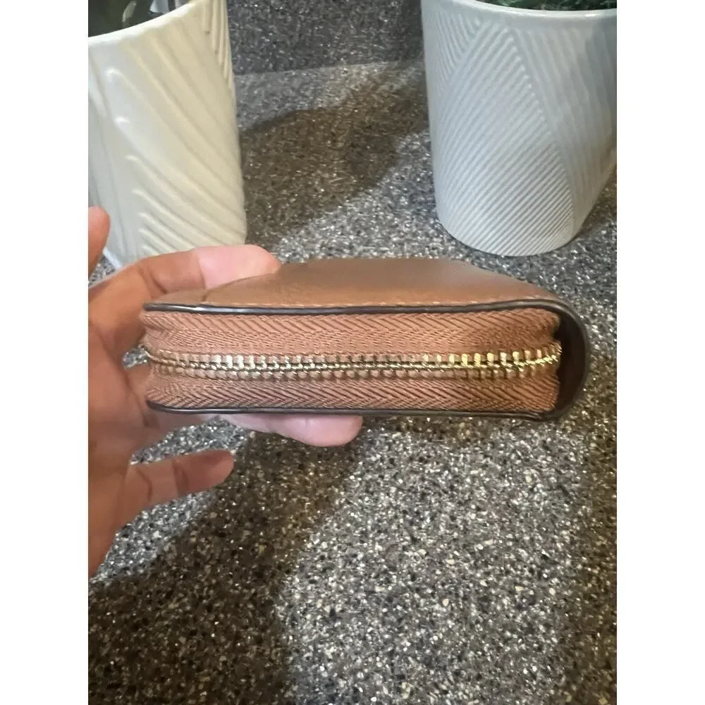 kate spade New York Pebbled Leather Womens Medium Tan Wallet Zip Around Bi-Fold